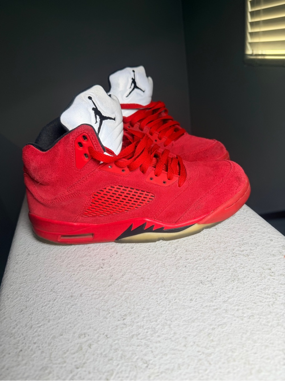Jordan Red 5 like New except oxidation